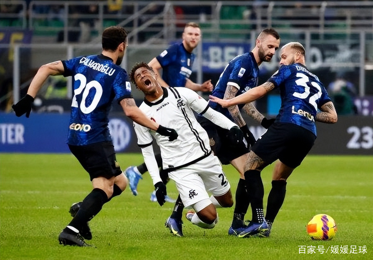 爱游戏-今夜山东泰山备战欧联马德里竞技状态回暖备战NBA总决赛，今晚金州勇士官宣签约——欧冠节点到来瞬间刷屏