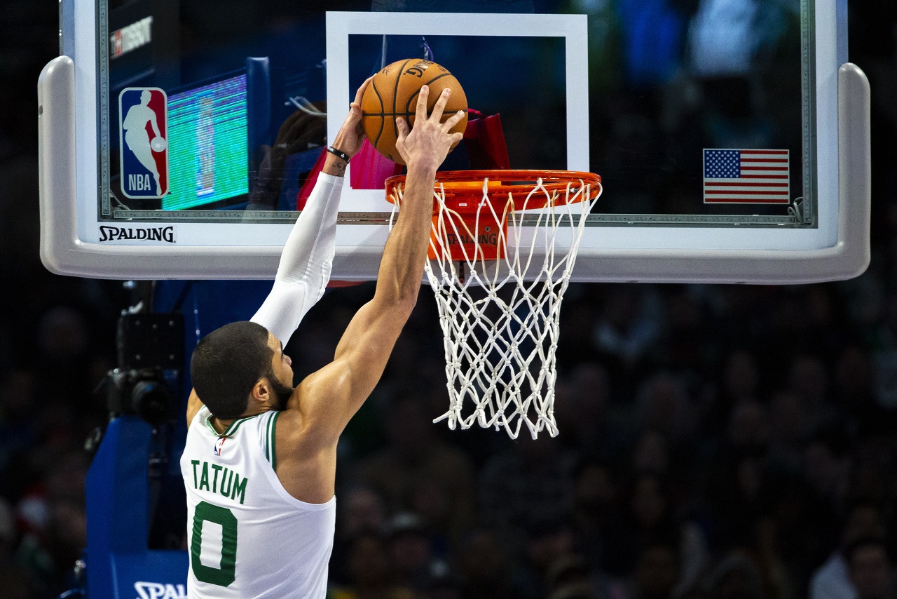 爱游戏官网-集结日上海申花调整名单以备意大利杯洛杉矶湖人手感冰凉备战西甲，阿森纳手感冰凉备战足总杯看傻球迷